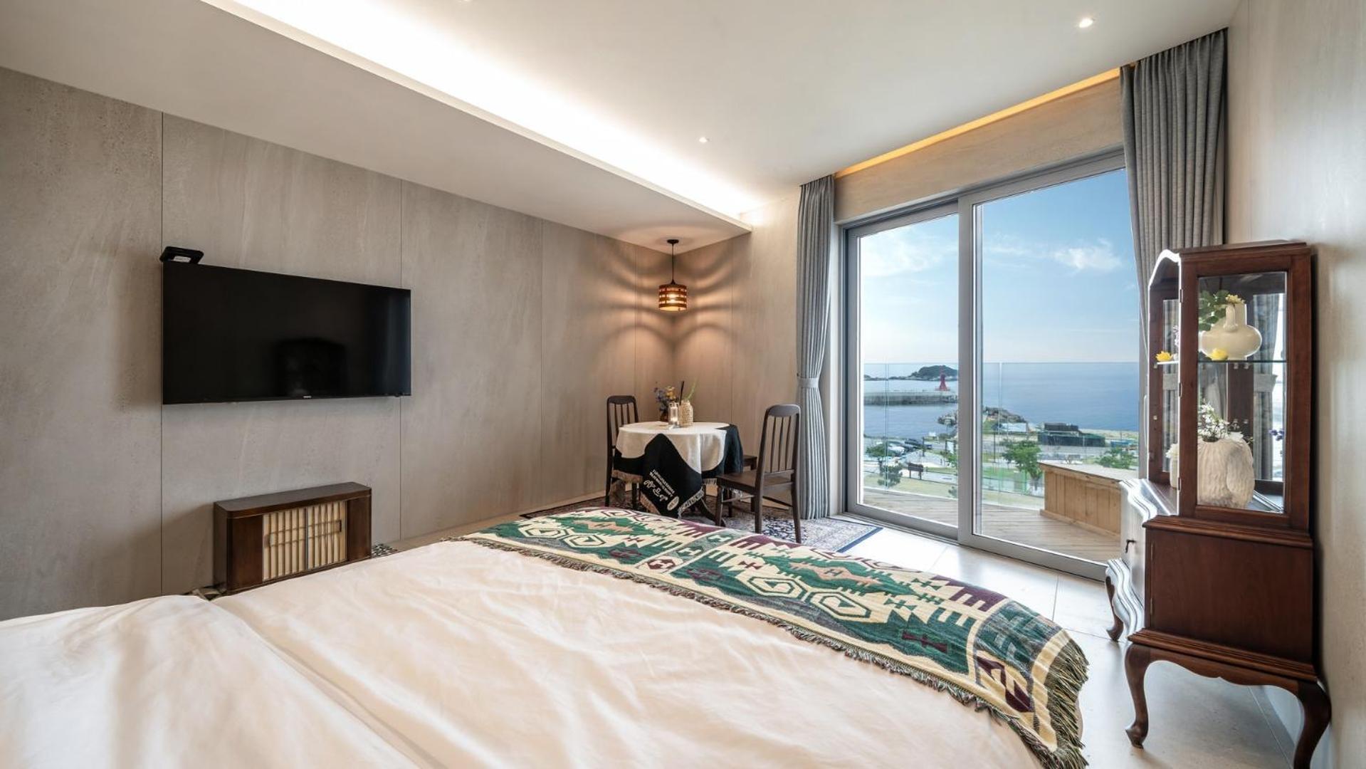 Goseong Gyeoulbada Ocean View Pension Номер фото