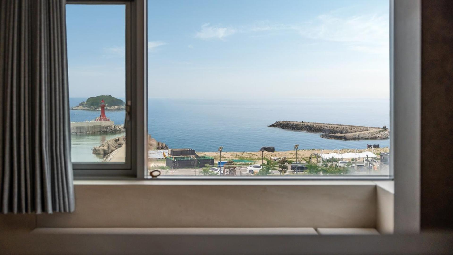 Goseong Gyeoulbada Ocean View Pension Экстерьер фото